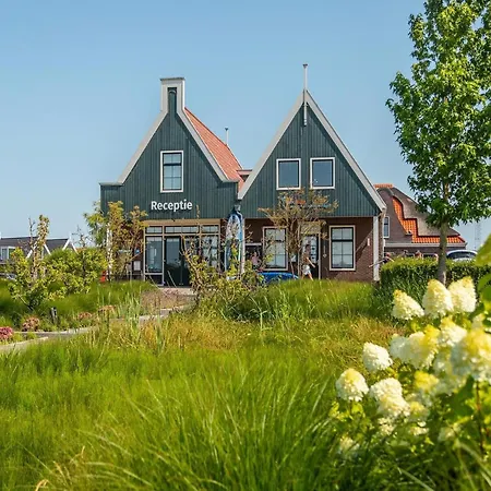 In Near Markermeer Ferienhaus *