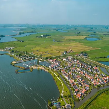 In Near Markermeer * Uitdam